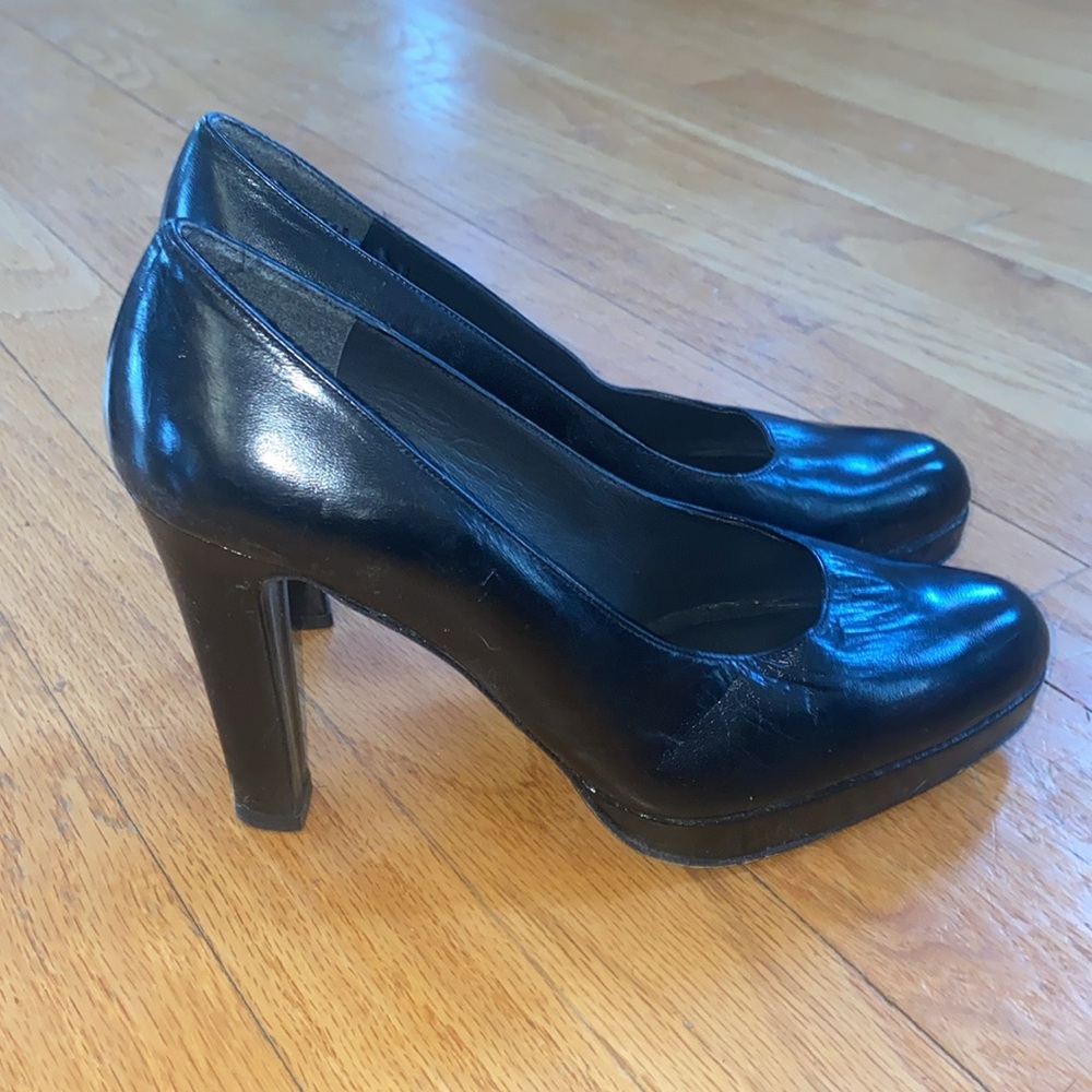 Stuart Weitzman Black Leather High Heel Pumps